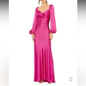 Mac Duggal
Sweetheart Neckline Puff Sleeve Gown